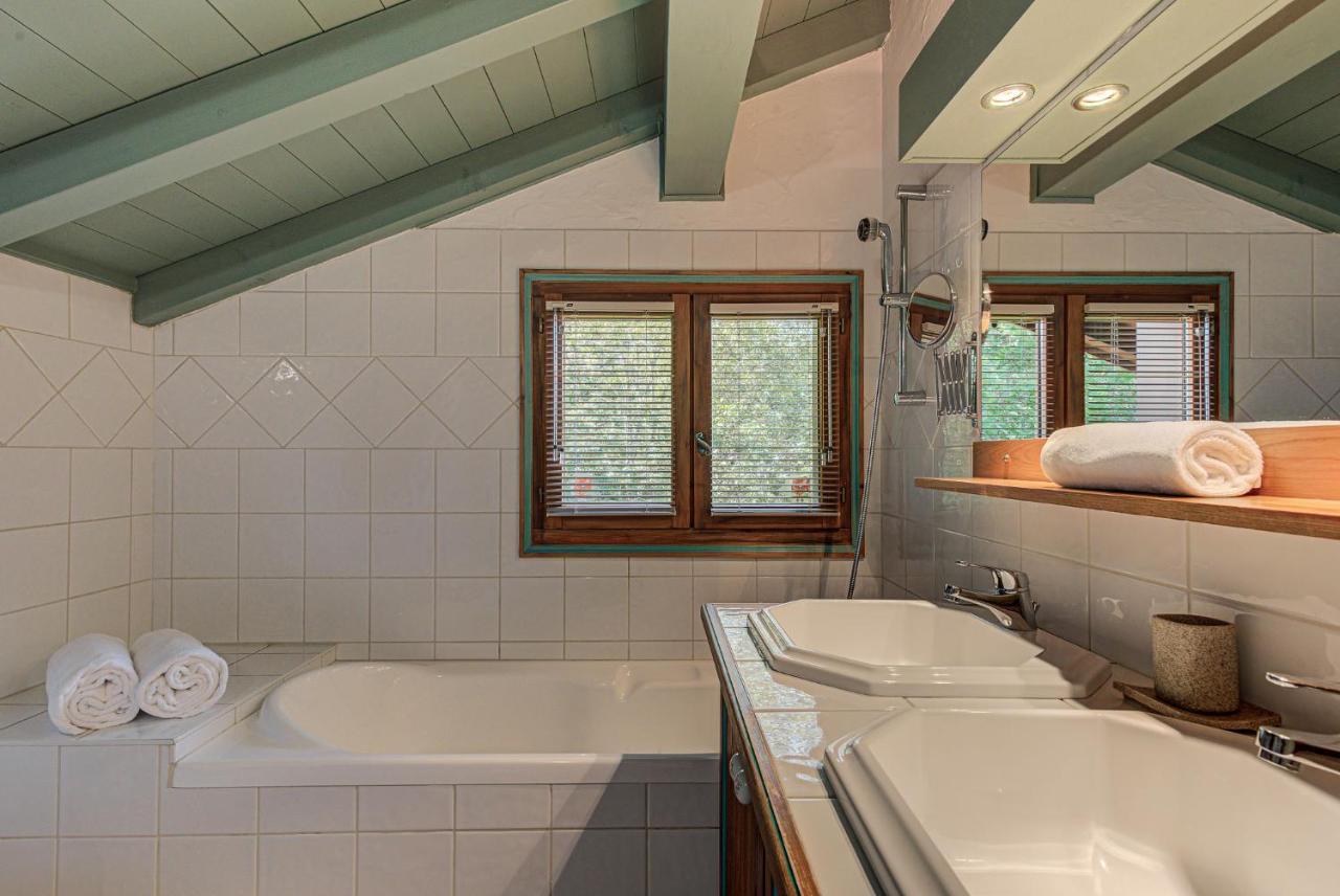 Chalet Blackbushe - Traditional Chalet - Alpes Travel - Sleeps 4-6 เลอุชส์ ภายนอก รูปภาพ