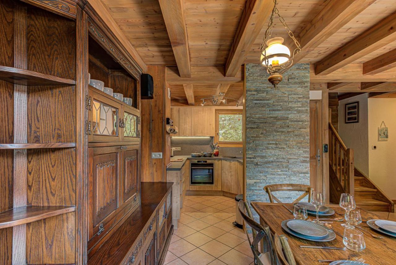 Chalet Blackbushe - Traditional Chalet - Alpes Travel - Sleeps 4-6 เลอุชส์ ภายนอก รูปภาพ