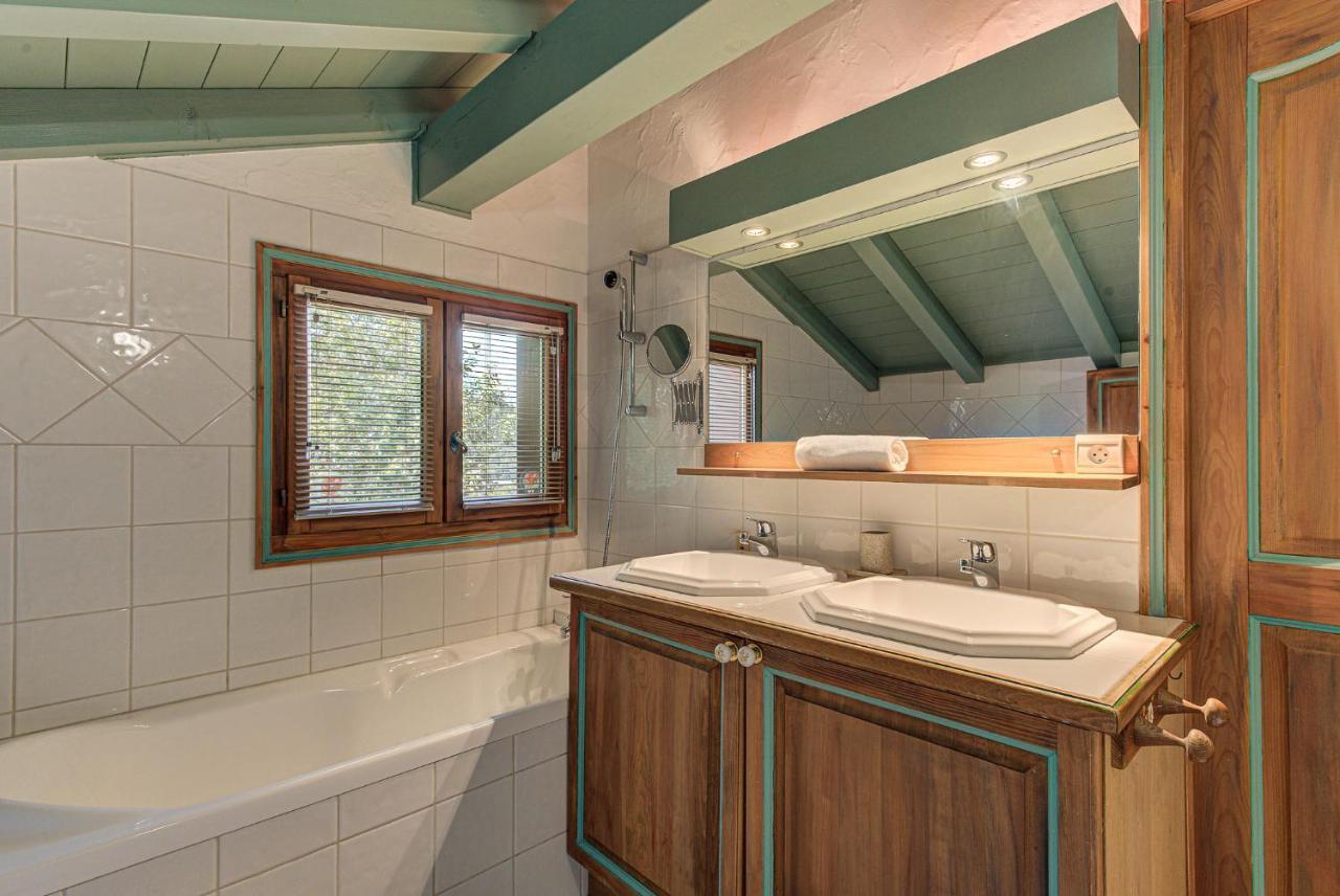 Chalet Blackbushe - Traditional Chalet - Alpes Travel - Sleeps 4-6 เลอุชส์ ภายนอก รูปภาพ